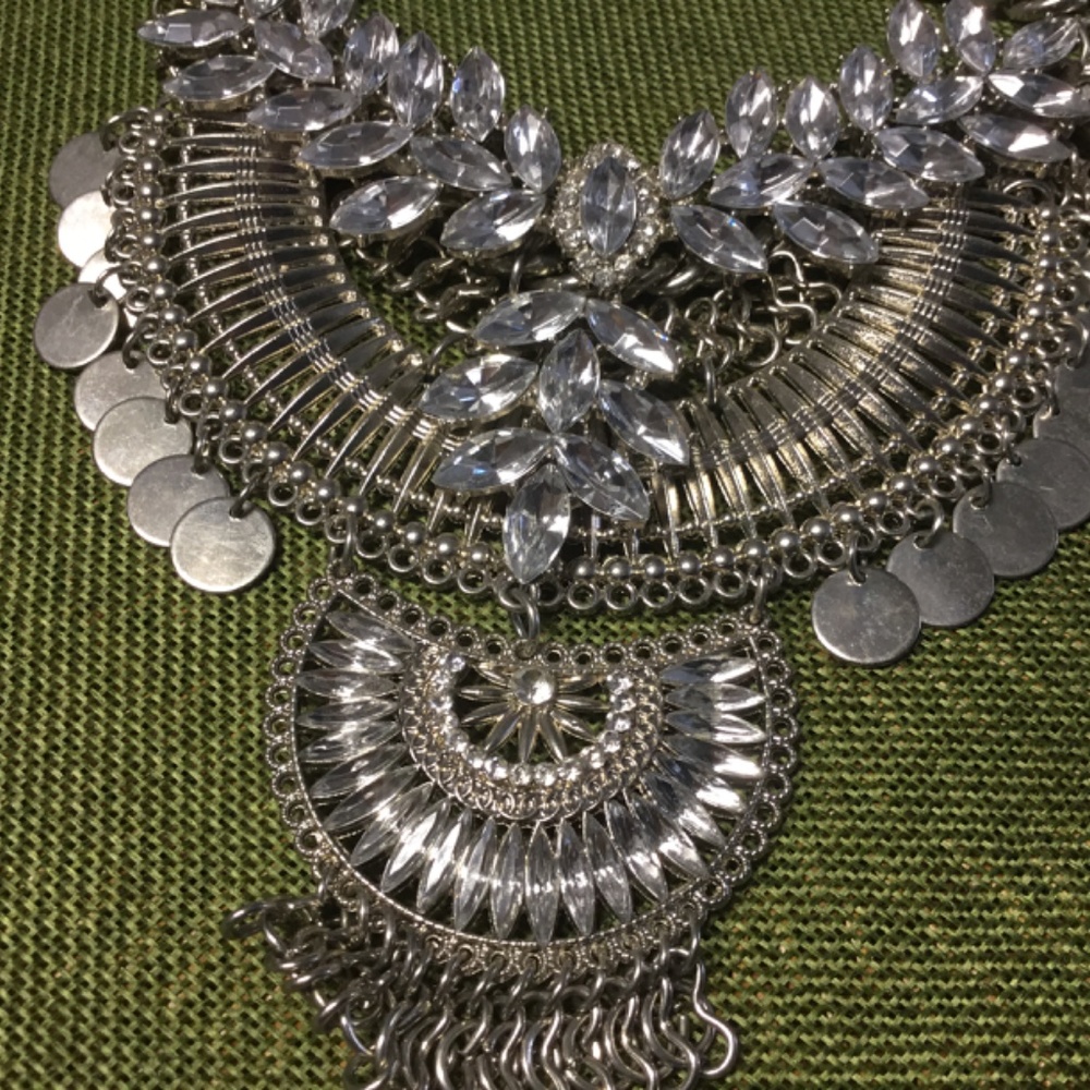 Prom/Wedding Rhinestone Collar Necklace - Picture 8 of 13